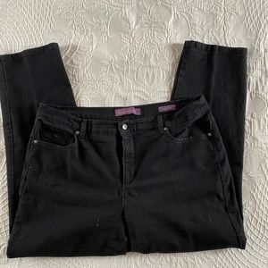 Black jeans, size 16W. Gloria Vanderbilt